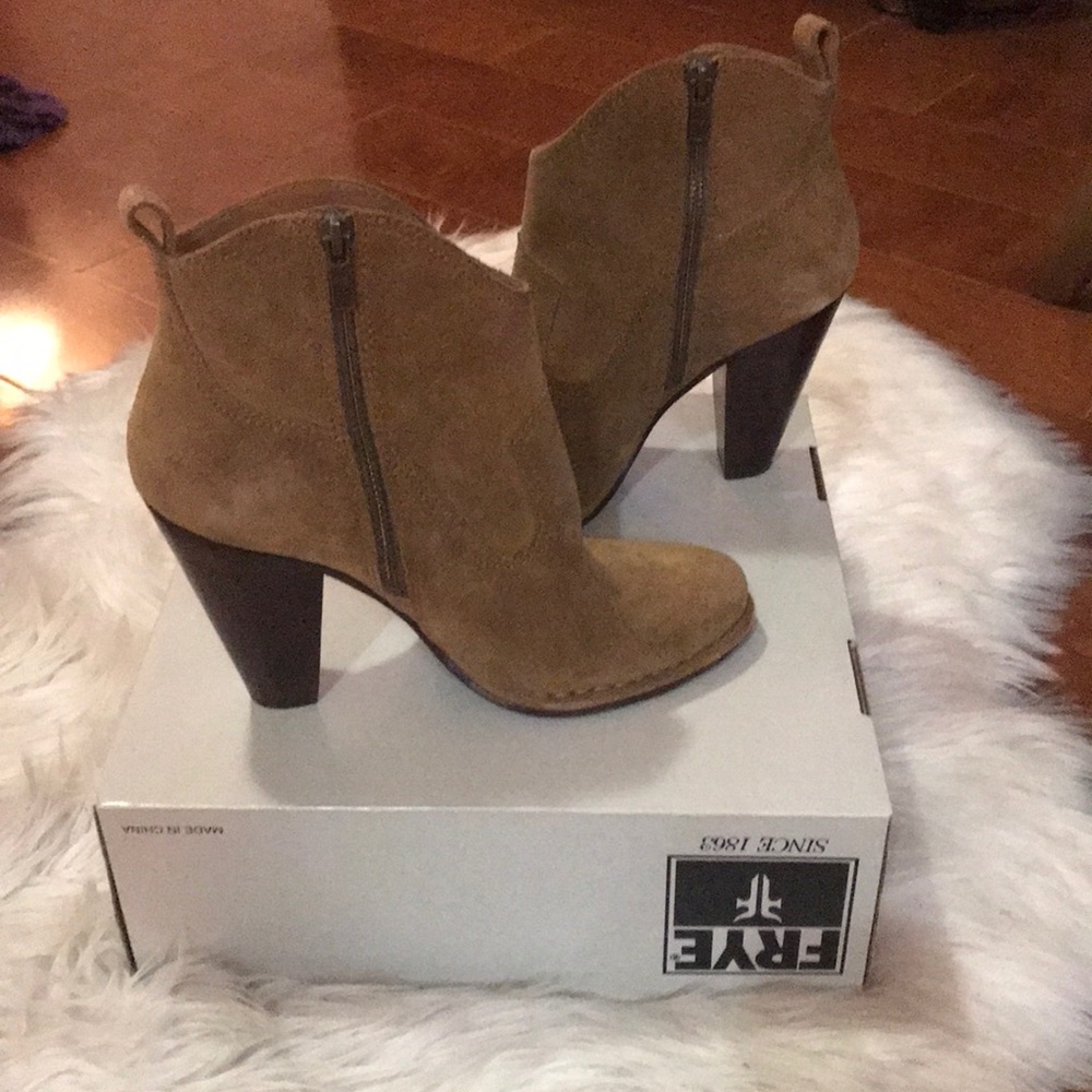 Frye-Madeline Short Bootie